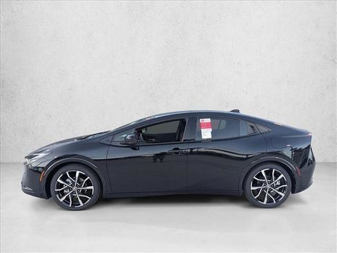 New 2026 Toyota Prius Plug-In Hybrid FWD image 5