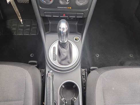 Used 2019 Volkswagen Beetle 2.0T image 18