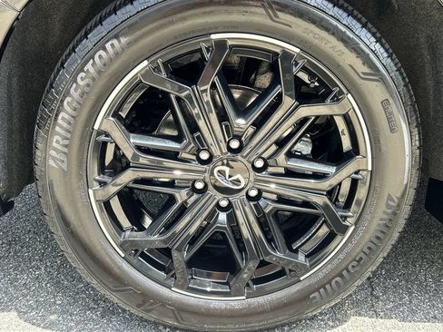 Certified 2026 INFINITI QX80 4WD image 12