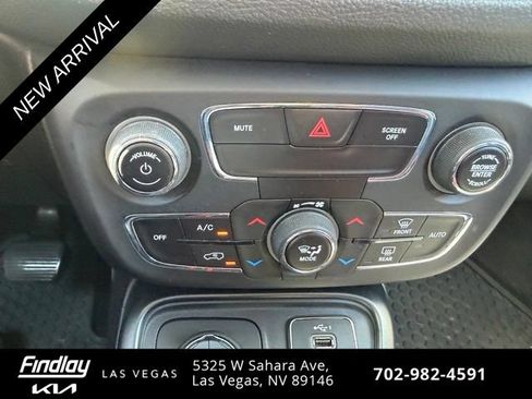 Used 2019 Jeep Compass Trailhawk AWD/4WD image 13