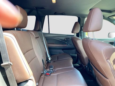 Used 2025 Honda Passport EX-L image 25