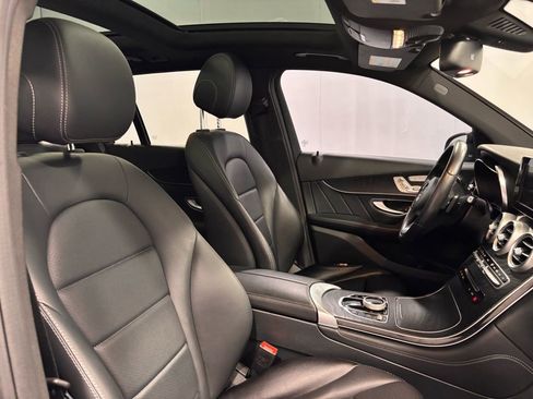Used 2018 Mercedes-Benz GLC 300 4MATIC image 18