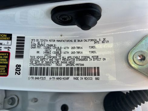 Used 2019 Toyota Tacoma TRD Off-Road image 22
