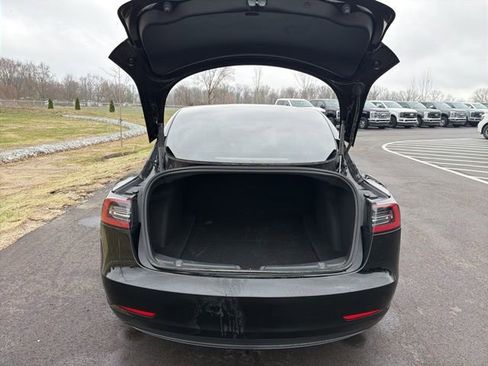 Used 2023 Tesla Model 3 Standard Range image 8