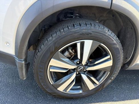 Certified 2023 Nissan Rogue SL w/ SL Premium Package image 25