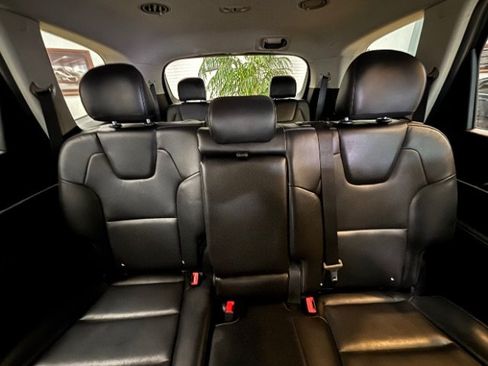 Used 2020 Kia Telluride LX AWD/4WD image 12