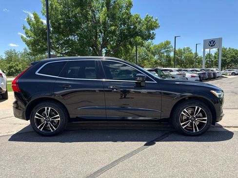 Used 2020 Volvo XC60 T6 Momentum w/ Protection Package Premier AWD/4WD image 6