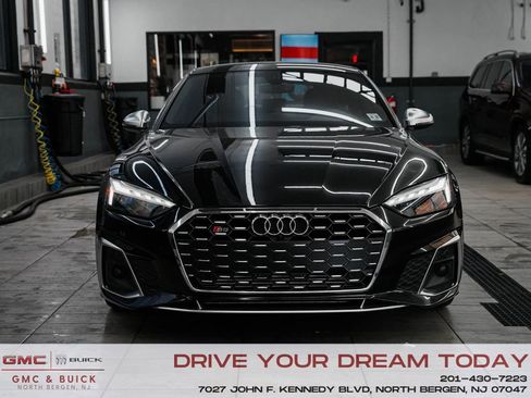 Used 2022 Audi S5 Premium image 2