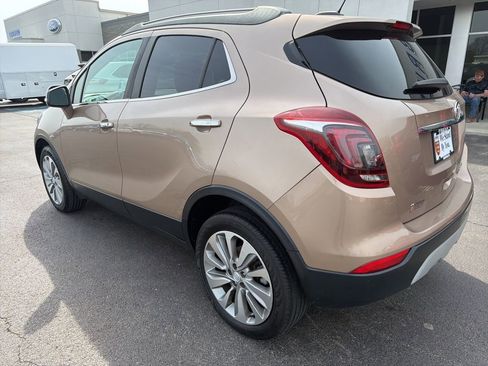 Used 2019 Buick Encore Preferred image 3