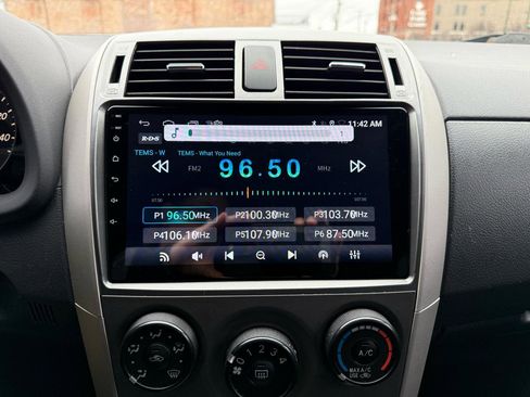 Used 2010 Toyota Corolla image 10