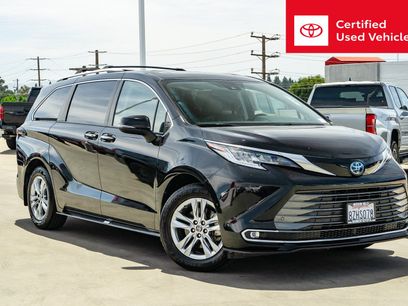Certified 2022 Toyota Sienna Limited