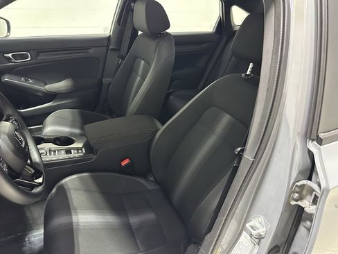 Used 2025 Honda Civic Sport image 18