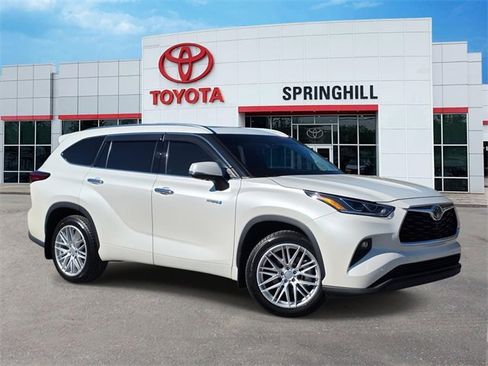 Used 2021 Toyota Highlander Limited image 1