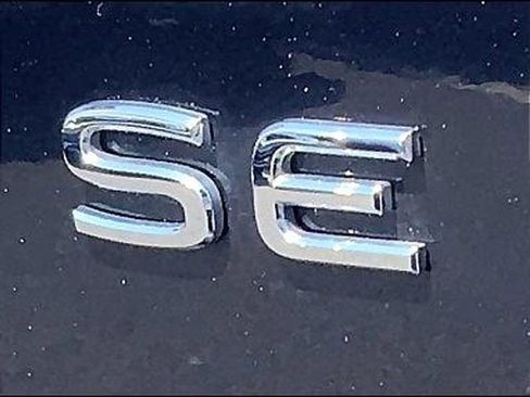 Used 2023 Volkswagen Atlas SE AWD/4WD image 18