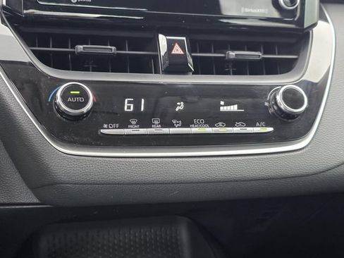 Used 2022 Toyota Corolla LE FWD image 16