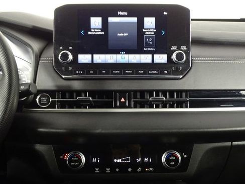 Used 2024 Mitsubishi Outlander SE image 29