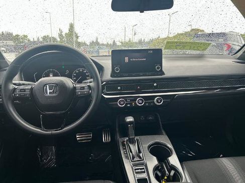 Used 2023 Honda Civic Sport image 6