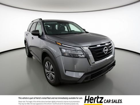Used 2025 Nissan Pathfinder SV FWD image 1