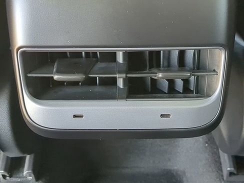 Used 2023 Tesla Model Y Long Range image 17