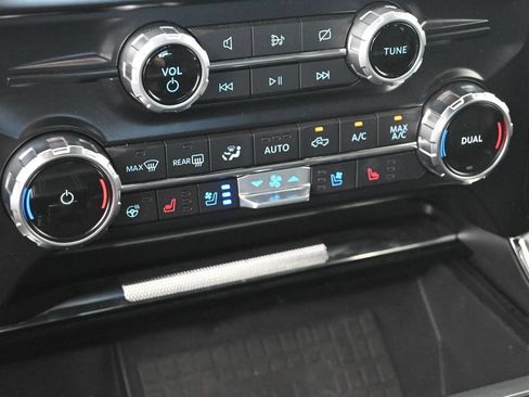 Used 2022 Ford F150 Lariat w/ Equipment Group 502A High AWD/4WD image 30