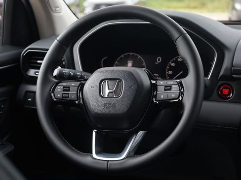 New 2025 Honda Pilot Touring image 30