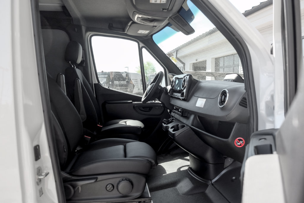 Used 2026 Mercedes-Benz Sprinter 2500 image 19