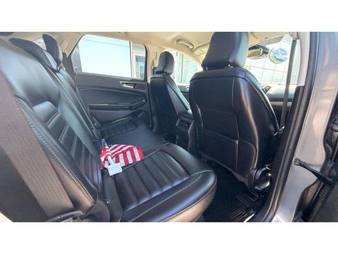 Used 2024 Ford Edge SEL w/ Cargo Accessory Package AWD/4WD image 9