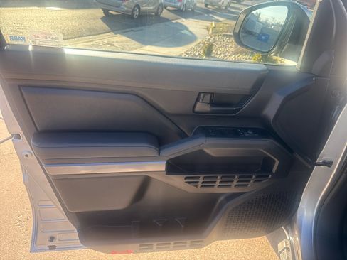 Used 2025 Toyota Tacoma SR5 image 12