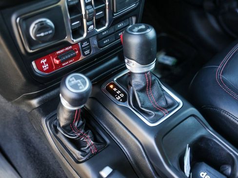 Used 2021 Jeep Wrangler Unlimited Rubicon image 28