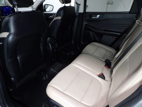 Used 2021 Ford Escape SEL w/ Technology Package AWD/4WD image 10