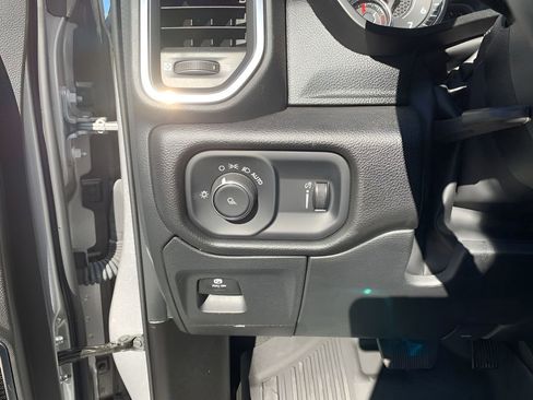 Used 2024 RAM 1500 Laramie image 28