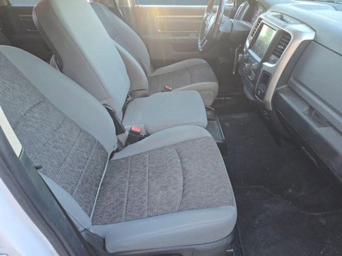 Used 2019 RAM 1500 Big Horn image 29