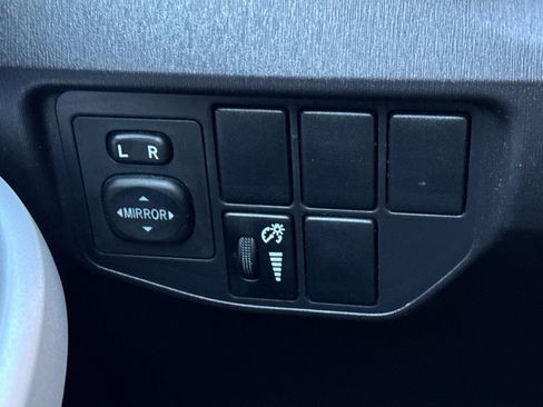 Used 2012 Toyota Prius Three image 42