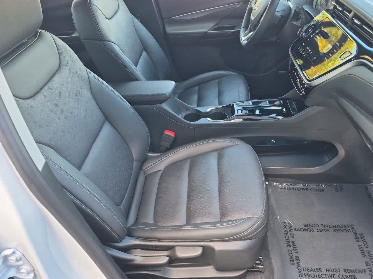 Used 2023 Chevrolet Bolt LT w/ Infotainment Package FWD image 21