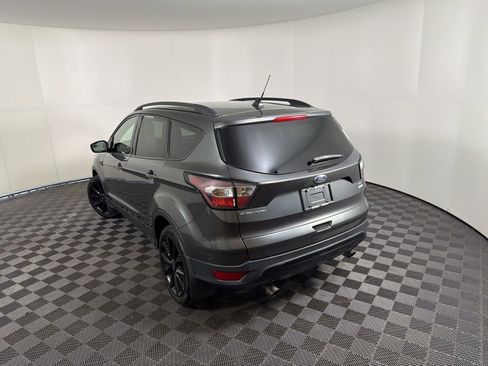 Used 2018 Ford Escape SE w/ SE SYNC Package FWD image 14