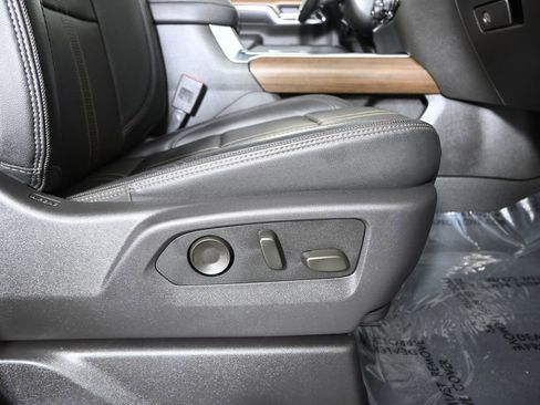 Used 2024 Chevrolet Silverado 3500 High Country w/ High Country Premium Package AWD/4WD image 15