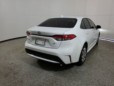 Used 2020 Toyota Corolla LE image 5
