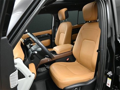 Used 2024 Land Rover Defender 130 S image 12