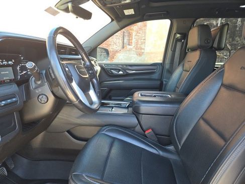 Certified 2021 GMC Yukon XL Denali w/ Denali Premium Package image 7