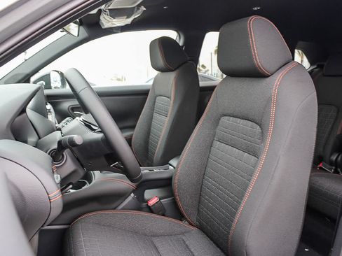 Used 2027 Honda HR-V Sport image 17