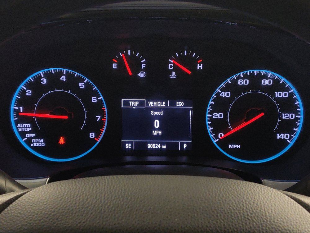 Used 2021 Chevrolet Traverse LS FWD image 23