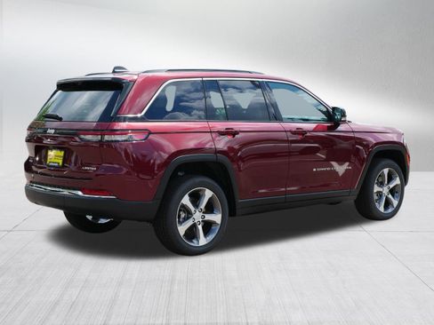New 2025 Jeep Grand Cherokee Limited w/ Luxury Tech Group II image 7