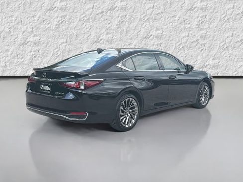 Used 2025 Lexus ES 300h w/ Accessory Package (Z2) FWD image 3