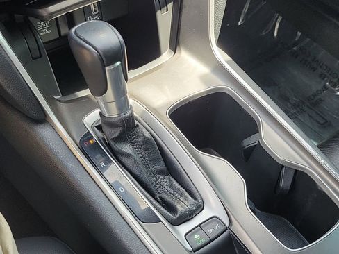 Used 2019 Honda Accord Sport image 27