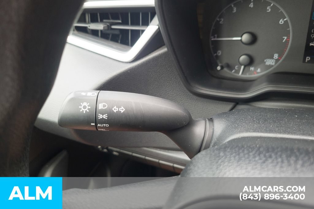 Used 2024 Toyota Corolla LE FWD image 32