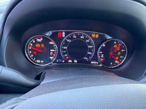 Used 2024 GMC Terrain Denali w/ Denali Premium Package AWD/4WD image 11