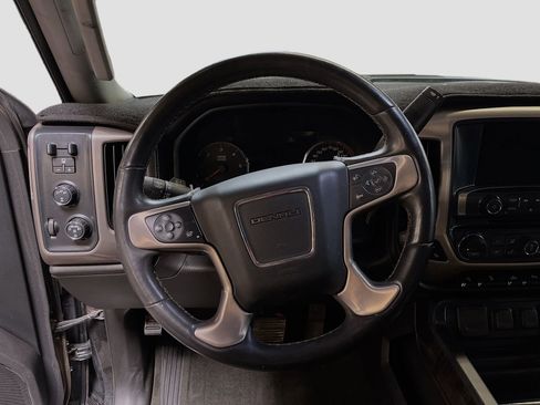 Used 2016 GMC Sierra 3500 Denali w/ Suspension Package, Off-Road AWD/4WD image 11