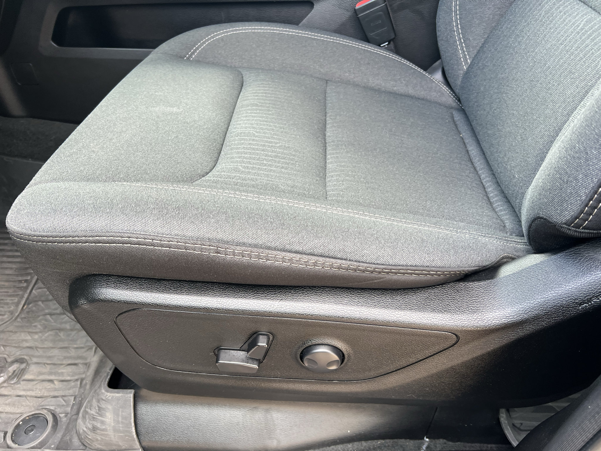 Used 2023 RAM 1500 Big Horn AWD/4WD image 18