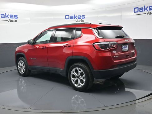 Used 2025 Jeep Compass Latitude w/ Sun & Sound Group image 6