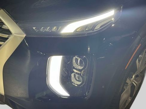 Used 2022 Hyundai Palisade Limited w/ Cargo Package AWD/4WD image 11